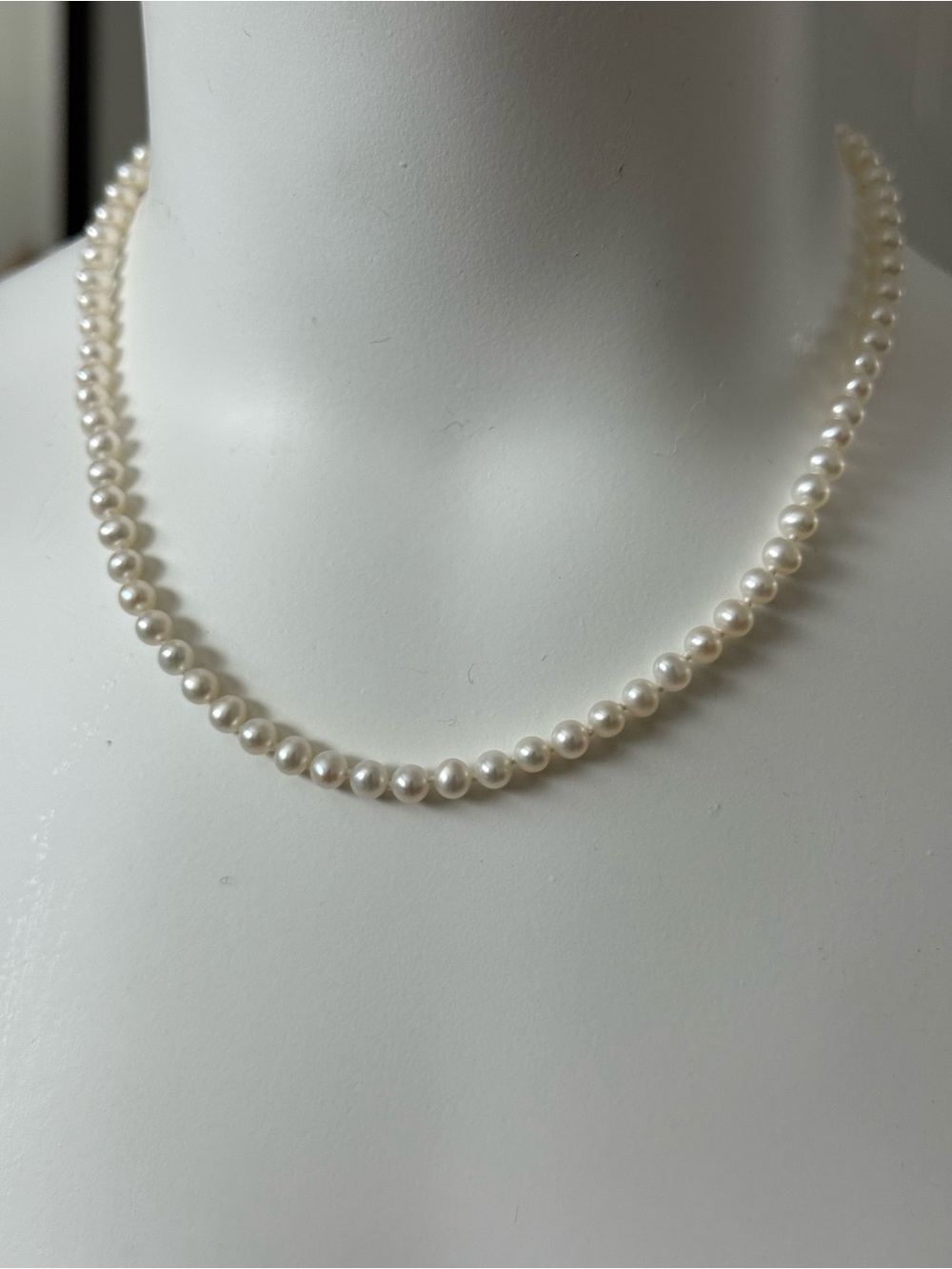Vintage PJS 14K Yellow Gold Clasp Cultured Pearl Necklace 16"